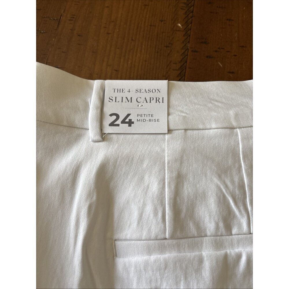 lane bryant White Slim Capri Pants Size 24 Petite Mid Rise NWT - Picture 2 of 10
